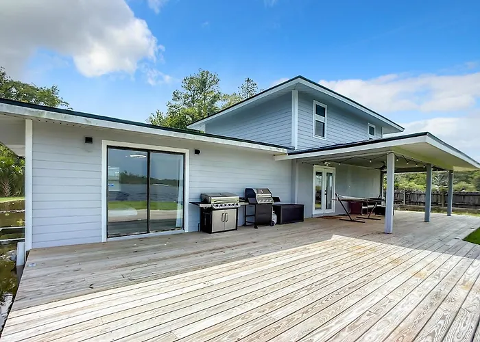 Trout River Oasis